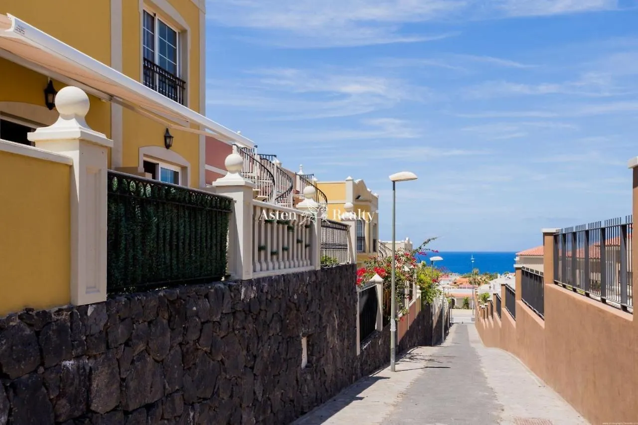 Paraiso Palm Mar Beautiful & Bright Renovated Apartment With Air Conditioning