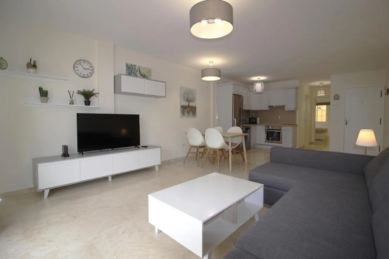Paraiso Palm Mar Beautiful & Bright Renovated Apartment With Air Conditioning