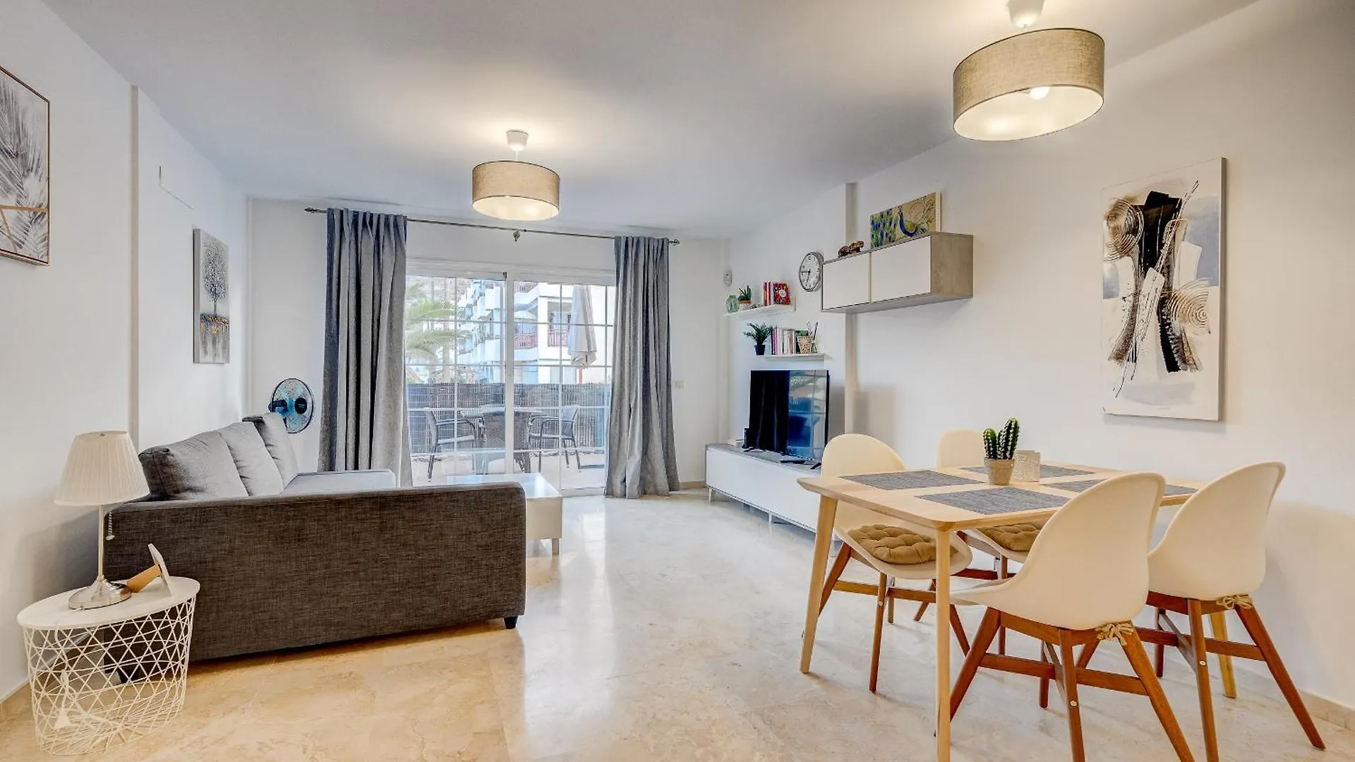 Paraiso Palm Mar Beautiful & Bright Renovated Apartment With Air Conditioning  Palm-mar